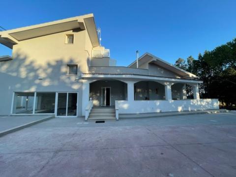 B&B A Pochi Passi Dal Mare 지오비나조 외부 사진